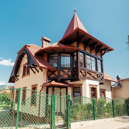 Vila Genia Campulung Moldovenesc Luaran gambar